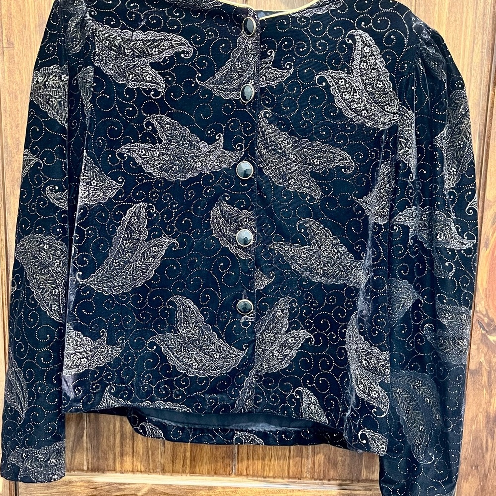 Elegant Black and Silver Vintage Jeri Marque Blazer